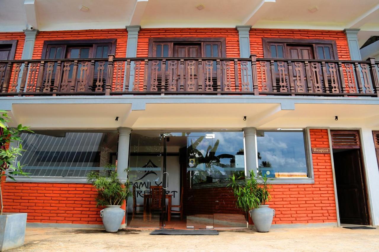 D Family Resort Anuradhapura Exterior foto